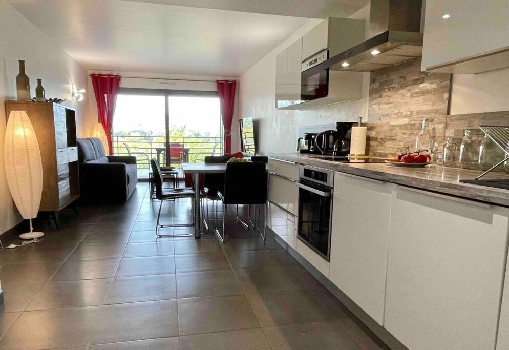Superbe Appartement, Piscine, Vue Mer Et Montagnes Antibes Exteriör bild